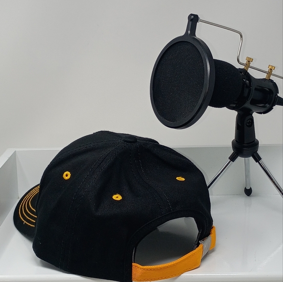 True Religion Black and Gold Cap - Picture 7 of 10